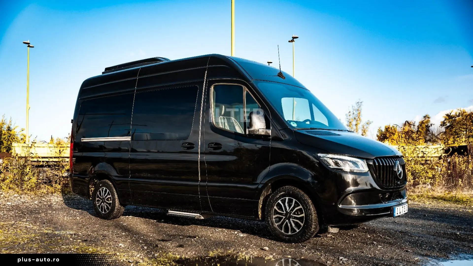 MERCEDES-BENZ Sprinter 319 CDI V6 3.0 VIP Tourismus 8 1 LED