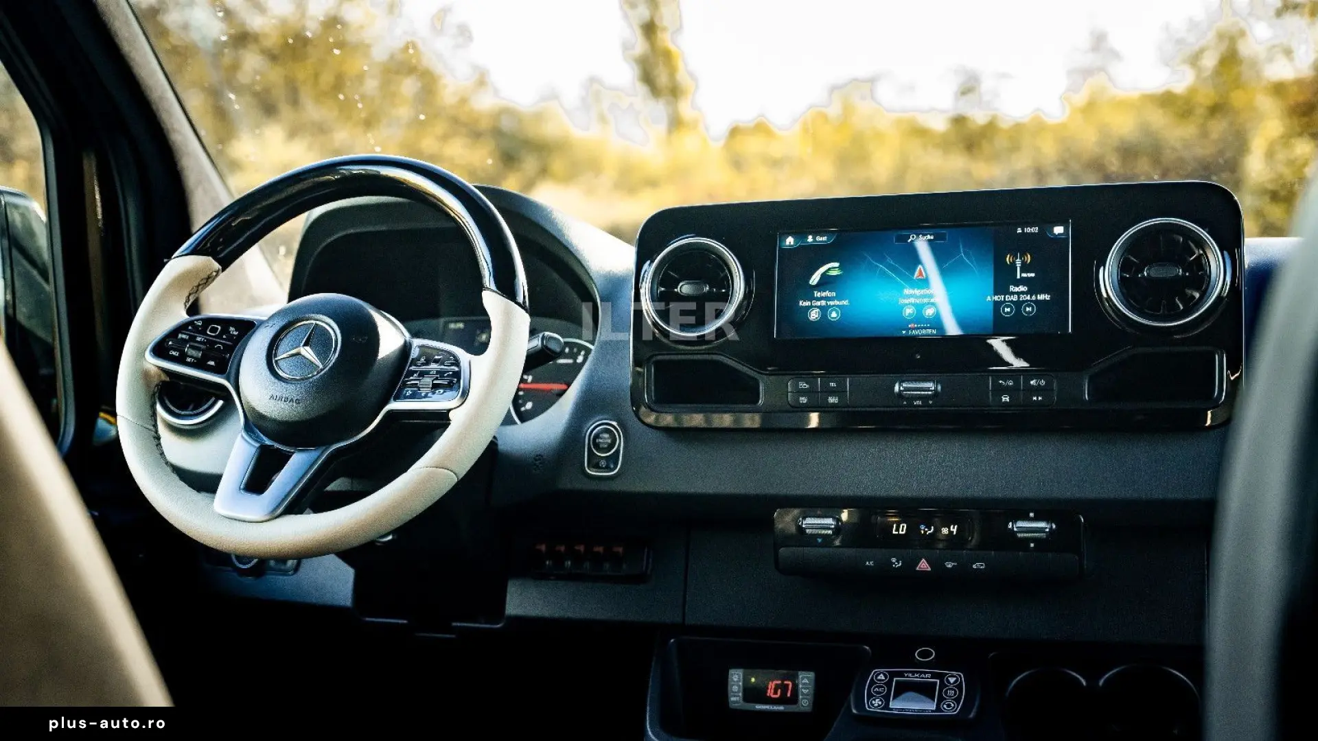 MERCEDES-BENZ Sprinter 319 CDI V6 3.0 VIP Tourismus 8 1 LED