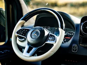 MERCEDES-BENZ Sprinter 319 CDI V6 3.0 VIP Tourismus 8 1 LED