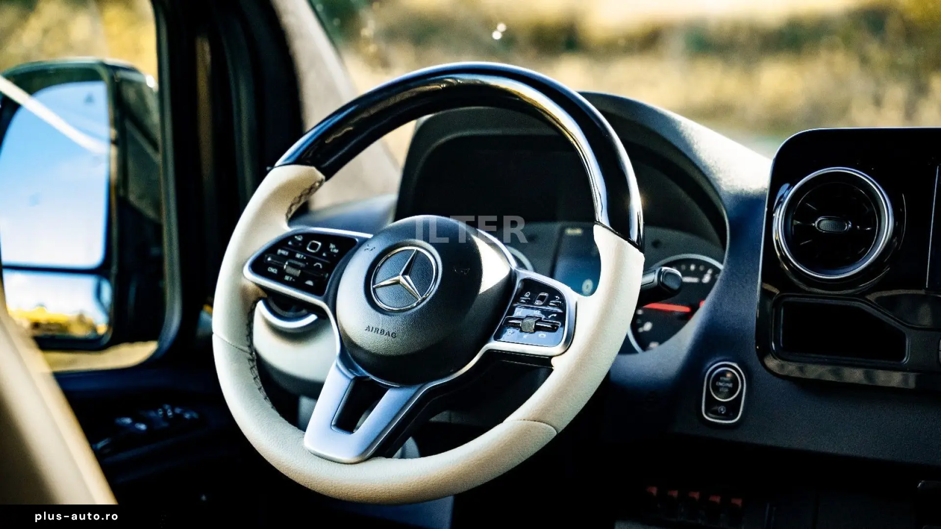 MERCEDES-BENZ Sprinter 319 CDI V6 3.0 VIP Tourismus 8 1 LED