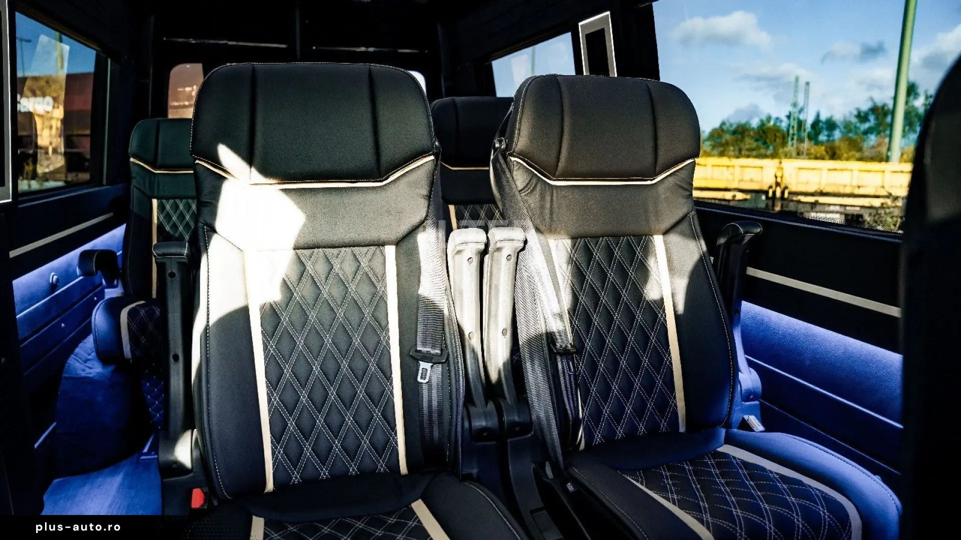 MERCEDES-BENZ Sprinter 319 CDI V6 3.0 VIP Tourismus 8 1 LED
