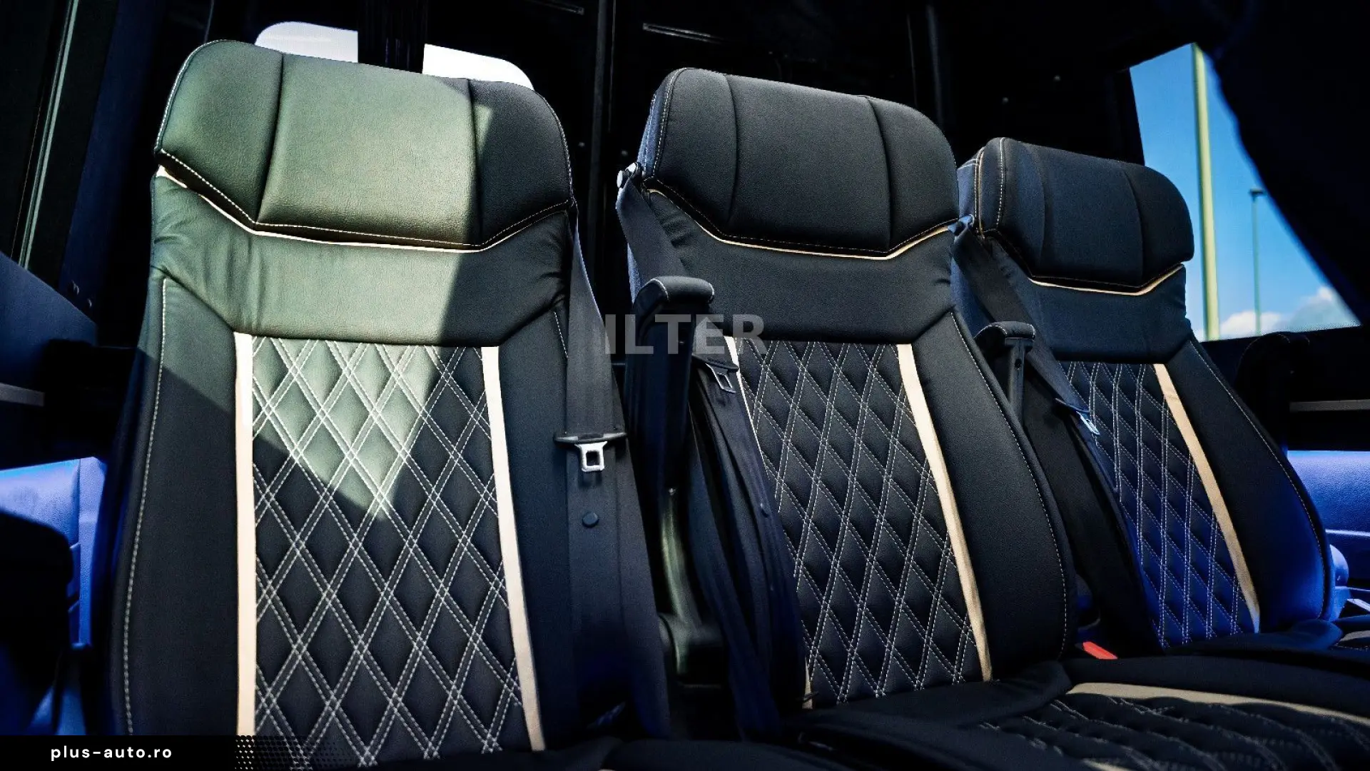 MERCEDES-BENZ Sprinter 319 CDI V6 3.0 VIP Tourismus 8 1 LED