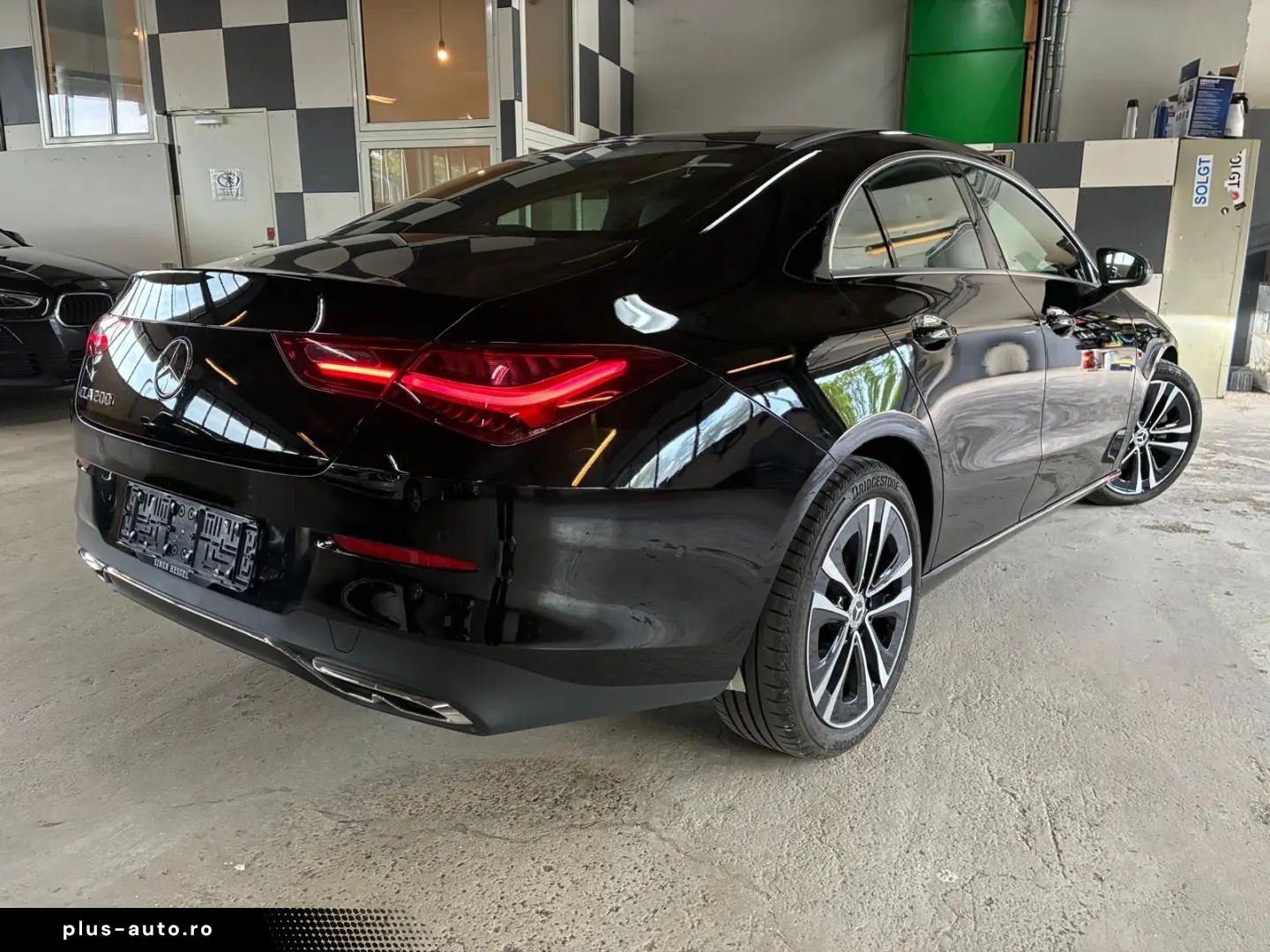 MERCEDES-BENZ CLA 200