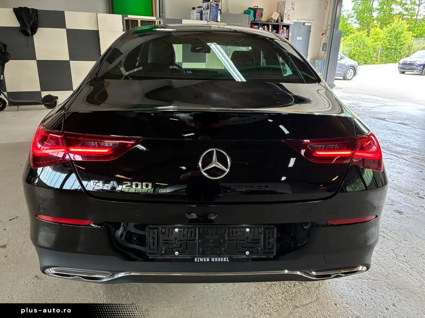 MERCEDES-BENZ CLA 200