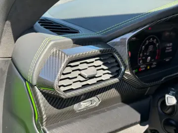 LAMBORGHINI URUS 4.0 V8  PEARL CAPSULE EDITION  B&O 3D
