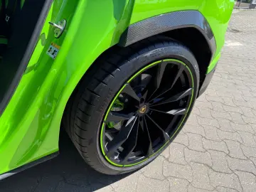 LAMBORGHINI URUS 4.0 V8  PEARL CAPSULE EDITION  B&O 3D