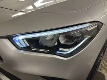 MERCEDES-BENZ CLA 250 8G-DCT Navi LED-Schein Alu Leder