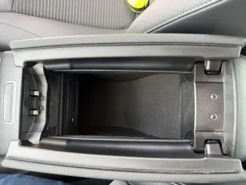 MERCEDES-BENZ CLA 250 8G-DCT Navi LED-Schein Alu Leder