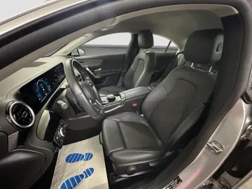 MERCEDES-BENZ CLA 250 8G-DCT Navi LED-Schein Alu Leder