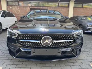 MERCEDES-BENZ CLA 250 e  AMG 19