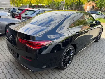 MERCEDES-BENZ CLA 250 e  AMG 19