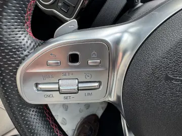 MERCEDES-BENZ CLA 250 e  AMG 19