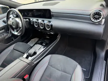 MERCEDES-BENZ CLA 250 e  AMG 19