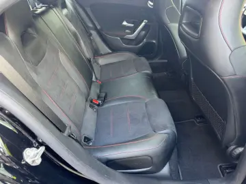 MERCEDES-BENZ CLA 250 e  AMG 19