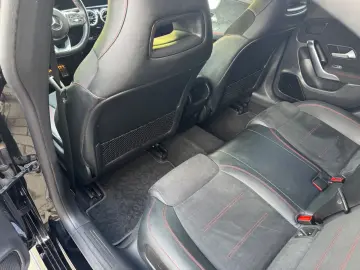 MERCEDES-BENZ CLA 250 e  AMG 19
