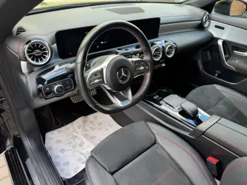 MERCEDES-BENZ CLA 250 e  AMG 19