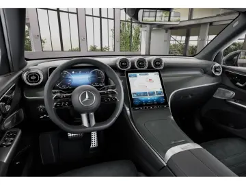 MERCEDES-BENZ GLC 300 de 4M AMG PANO AHK KEYLESS BUR…