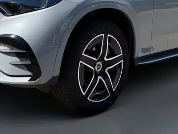 MERCEDES-BENZ GLC 300 de 4M AMG PANO HUD BURMESTER