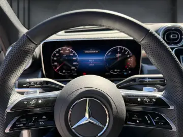MERCEDES-BENZ GLC 300 de 4M AMG PANO HUD BURMESTER