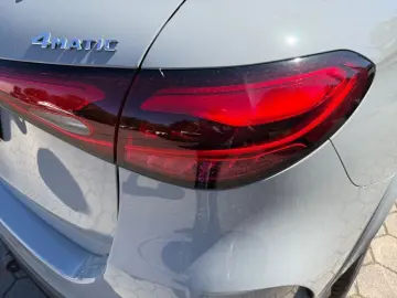 MERCEDES-BENZ GLC 300 de 4M AMG PANO HUD BURMESTER