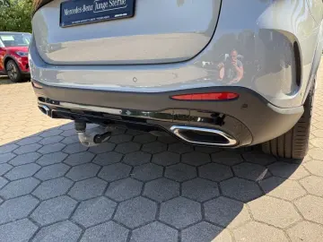 MERCEDES-BENZ GLC 300 de 4M AMG PANO HUD BURMESTER