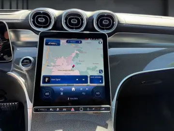 MERCEDES-BENZ GLC 300 de 4M AMG PANO HUD BURMESTER