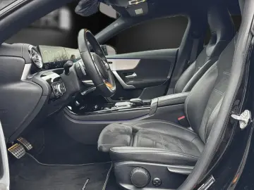 MERCEDES-BENZ CLA 250 e AMG Edition 19 Kamera Burmest LED