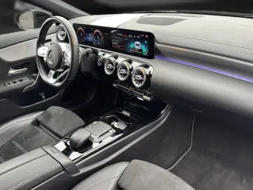 MERCEDES-BENZ CLA 250 e AMG Edition 19 Kamera Burmest LED