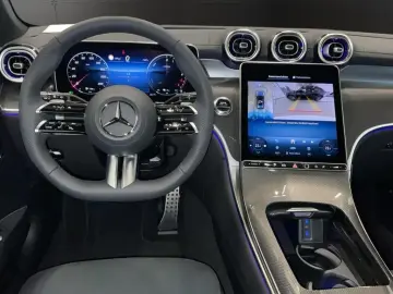 MERCEDES-BENZ GLC 300 de 4M AMG DIGITAL PANO DISTRON…