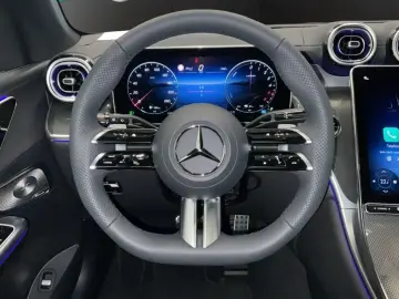 MERCEDES-BENZ GLC 300 de 4M AMG DIGITAL PANO DISTRON…