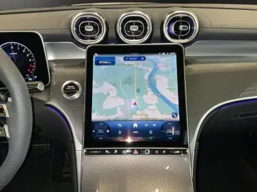 MERCEDES-BENZ GLC 300 de 4M AMG DIGITAL PANO DISTRON…