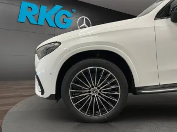 MERCEDES-BENZ GLC 300 de 4M AMG DIGITAL PANO DISTRON…