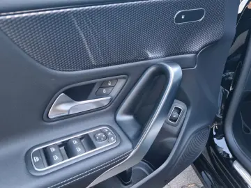 MERCEDES-BENZ CLA 200 4Matic 8G DCT - NIGHT - CAM - 8x ALU