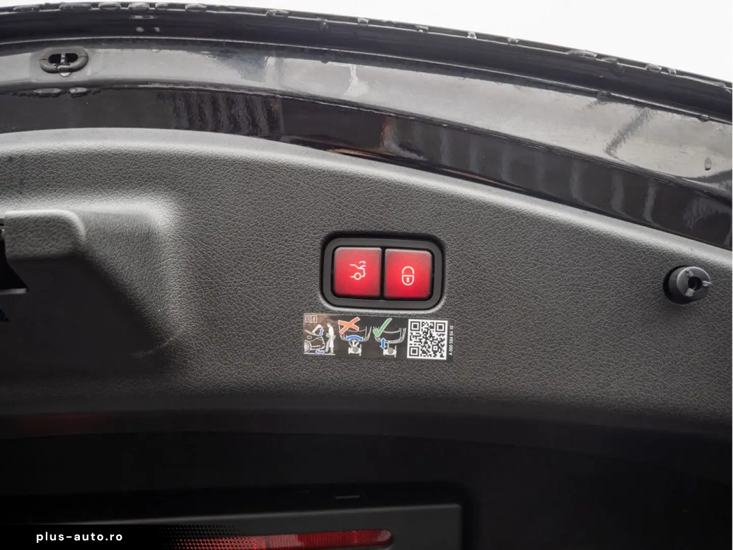 MERCEDES-BENZ CLE 450 4M AMG Sport Premium LED Pano &hellip;