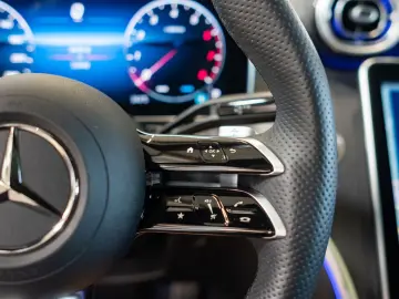 MERCEDES-BENZ CLE 450 4M Coupé AMG Sport Premium NIG…