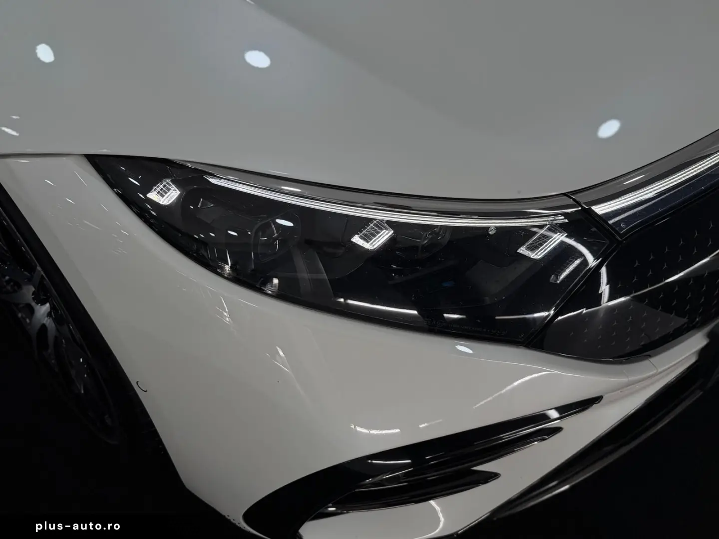 MERCEDES-BENZ EQS 580 4M AMG-LINE HYPER PANO 360 AHK MASSAGE