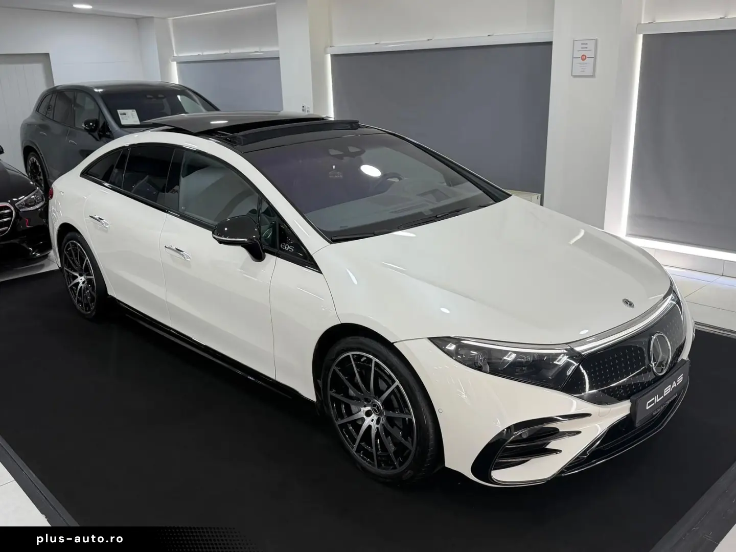 MERCEDES-BENZ EQS 580 4M AMG-LINE HYPER PANO 360 AHK MASSAGE