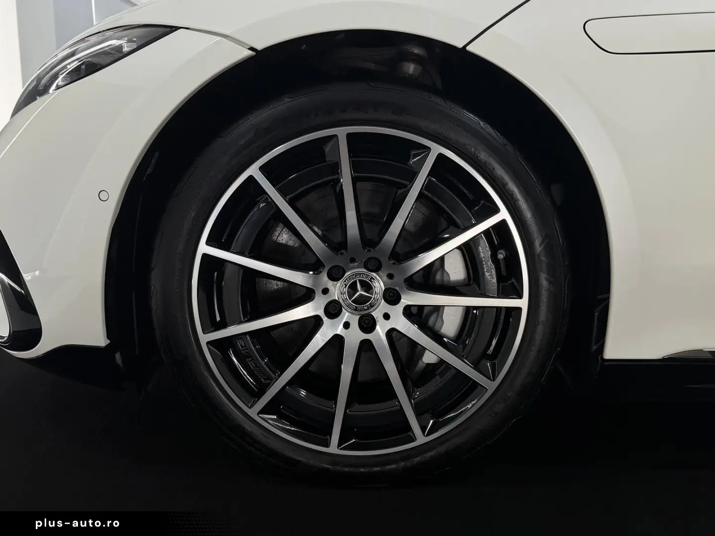 MERCEDES-BENZ EQS 580 4M AMG-LINE HYPER PANO 360 AHK MASSAGE
