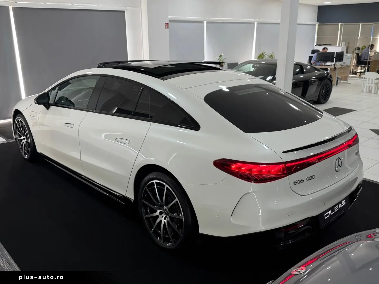 MERCEDES-BENZ EQS 580 4M AMG-LINE HYPER PANO 360 AHK MASSAGE