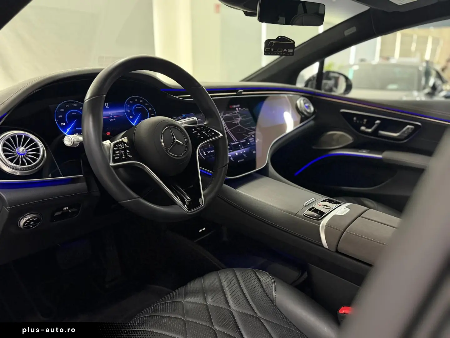 MERCEDES-BENZ EQS 580 4M AMG-LINE HYPER PANO 360 AHK MASSAGE