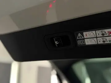 MERCEDES-BENZ EQS 580 4M AMG-LINE HYPER PANO 360 AHK MASSAGE