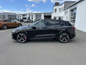 AUDI SQ8 e-tron quattro AHK HeadUp PANO Navi RFK LR-H