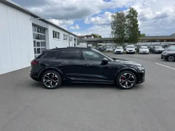 AUDI SQ8 e-tron quattro AHK HeadUp PANO Navi RFK LR-H