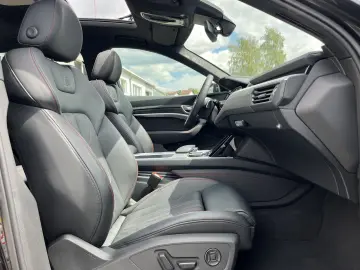 AUDI SQ8 e-tron quattro AHK HeadUp PANO Navi RFK LR-H