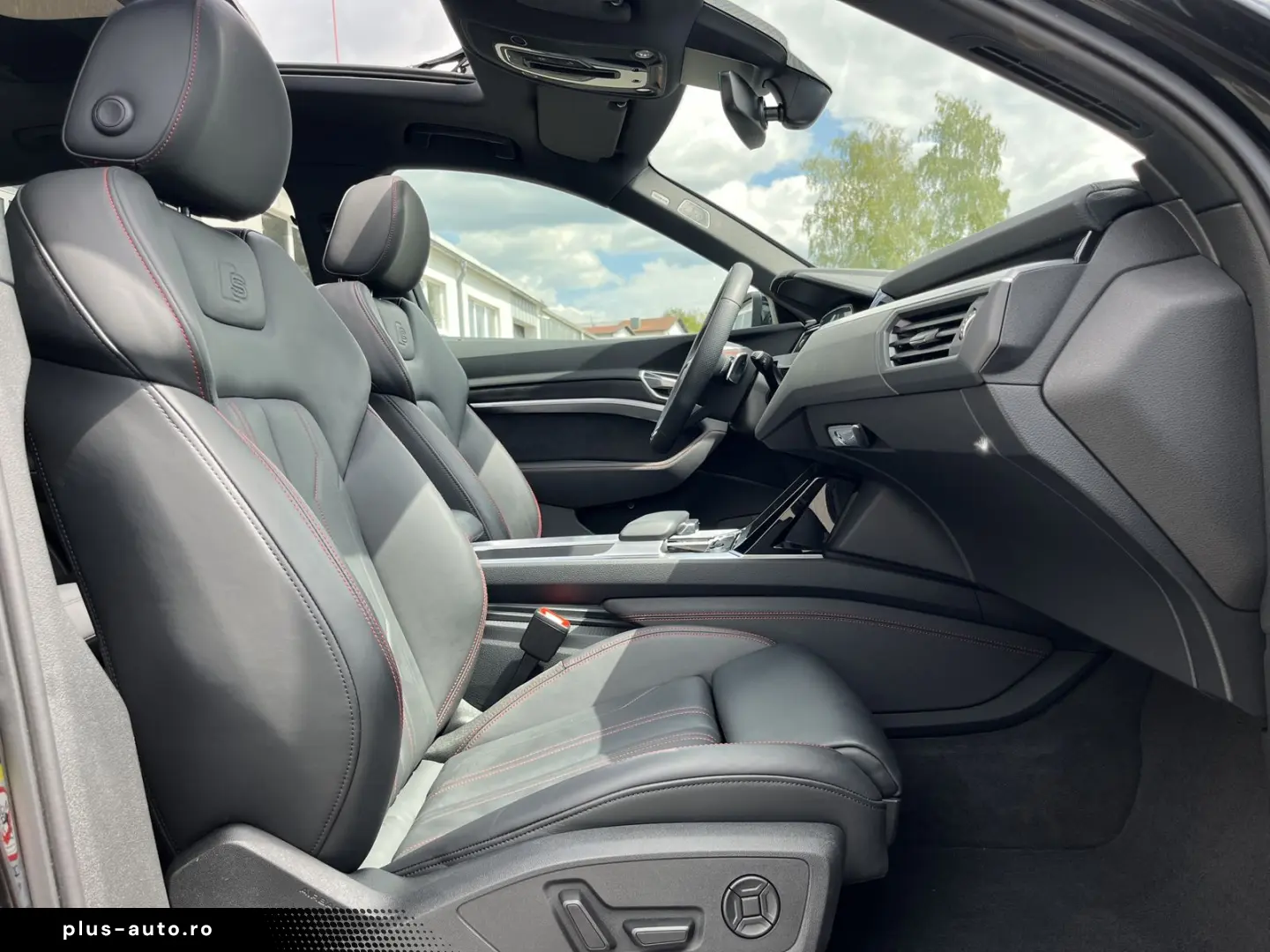 AUDI SQ8 e-tron quattro AHK HeadUp PANO Navi RFK LR-H