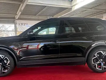 VW Touareg 3.0 TDI 4Motion STANDHZ AHK PANO RFK ACC