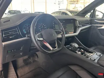 VW Touareg 3.0 TDI 4Motion STANDHZ AHK PANO RFK ACC