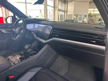 VW Touareg 3.0 TDI 4Motion STANDHZ AHK PANO RFK ACC