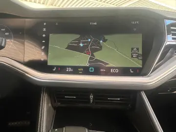 VW Touareg 3.0 TDI 4Motion STANDHZ AHK PANO RFK ACC