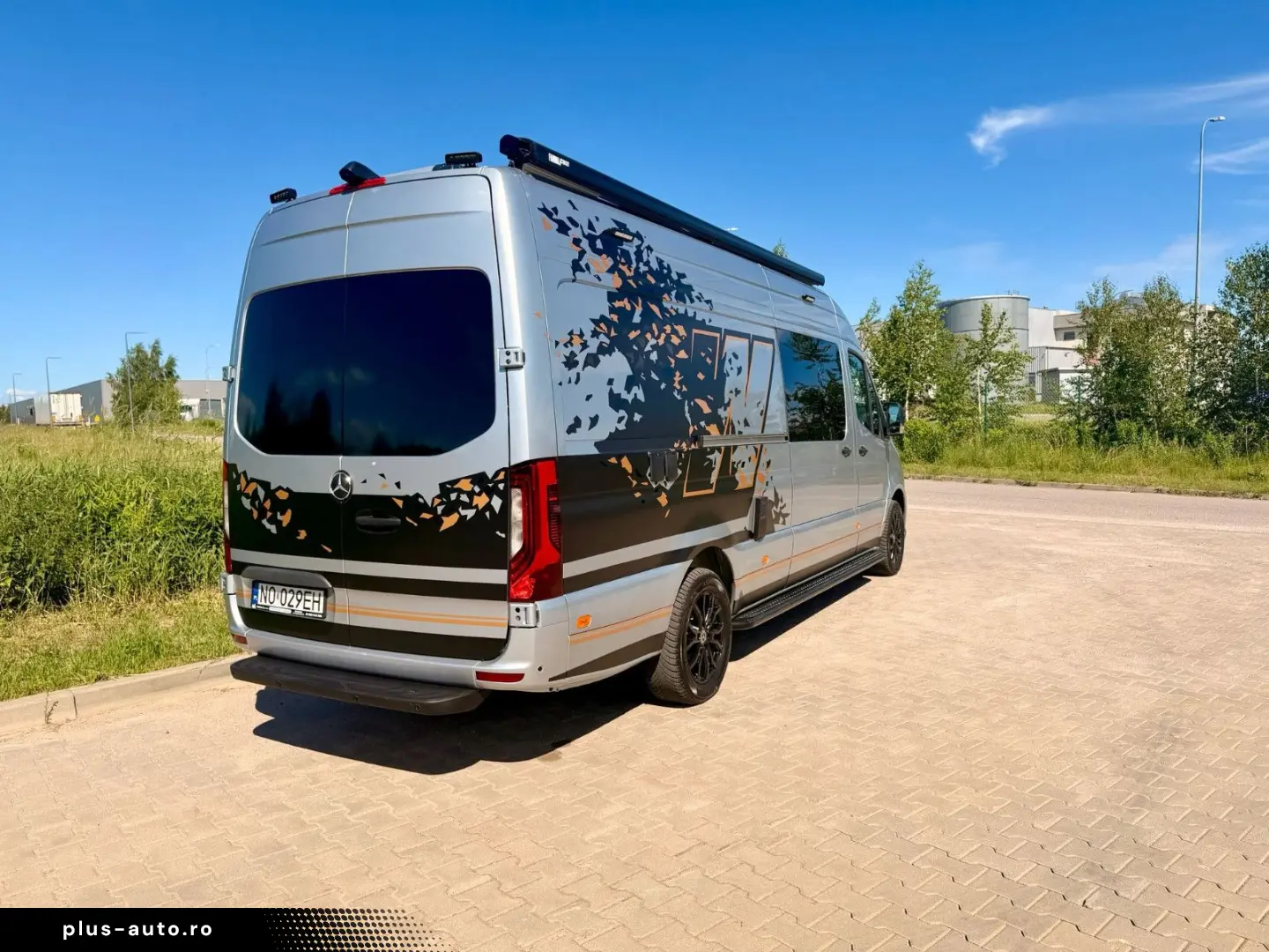 MERCEDES-BENZ Sprinter KamperVan  fur Sport  VIP.